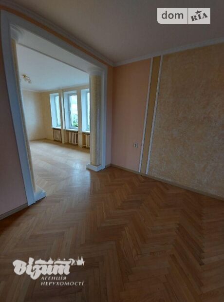 трехэтажный дом с садом, 450 кв. м, кирпич. Продажа в Смиковци (Тернопольская обл.) фото 1 трехэтажный дом с садом, 450 кв. м, кирпич. Продажа в Смиковци (Тернопольская обл.) фото 1