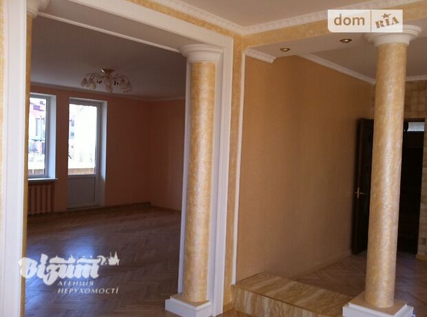 трехэтажный дом с садом, 450 кв. м, кирпич. Продажа в Смиковци (Тернопольская обл.) фото 1 трехэтажный дом с садом, 450 кв. м, кирпич. Продажа в Смиковци (Тернопольская обл.) фото 1
