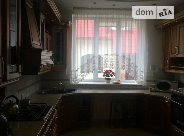 трехэтажный дом с камином, 270 кв. м, кирпич. Продажа в Смиковци (Тернопольская обл.) фото 1 трехэтажный дом с камином, 270 кв. м, кирпич. Продажа в Смиковци (Тернопольская обл.) фото 1