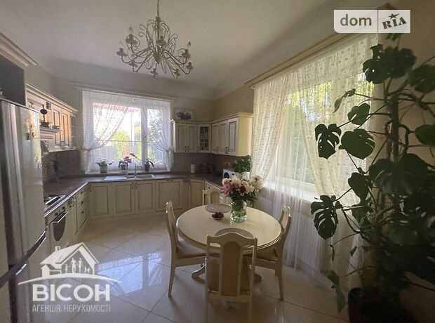 одноэтажный дом с камином, 350 кв. м, кирпич. Продажа в Тернополе район Старый парк фото 1 одноэтажный дом с камином, 350 кв. м, кирпич. Продажа в Тернополе район Старый парк фото 1