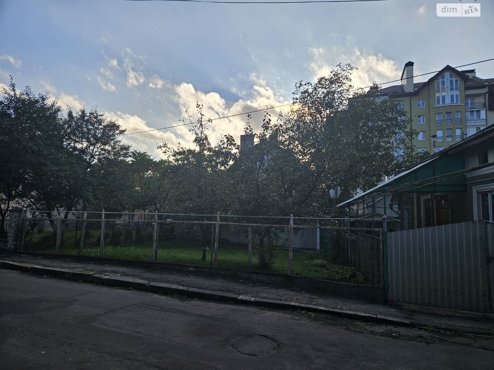 одноповерховий будинок з гаражем, 115 кв. м, цегла. Продаж в Тернополі, район Старий парк фото 1 одноповерховий будинок з гаражем, 115 кв. м, цегла. Продаж в Тернополі, район Старий парк фото 1
