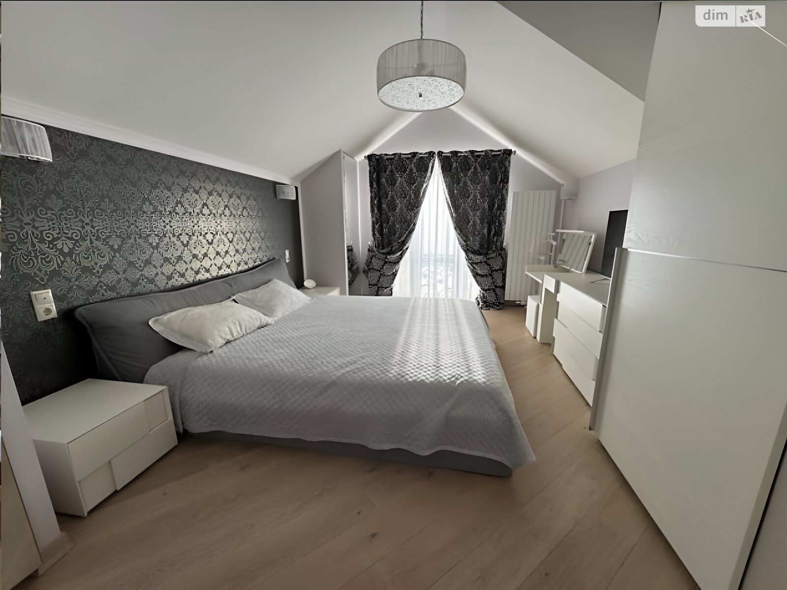 двоповерховий будинок, 227 кв. м, кирпич. Продаж в Тернополі, район Старий парк фото 1 двоповерховий будинок, 227 кв. м, кирпич. Продаж в Тернополі, район Старий парк фото 1