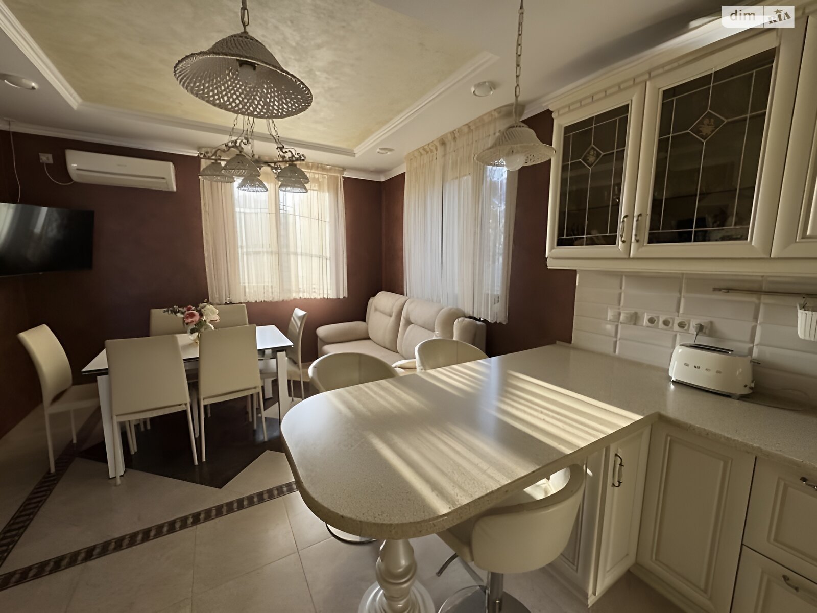 двоповерховий будинок, 227 кв. м, кирпич. Продаж в Тернополі, район Старий парк фото 1 двоповерховий будинок, 227 кв. м, кирпич. Продаж в Тернополі, район Старий парк фото 1