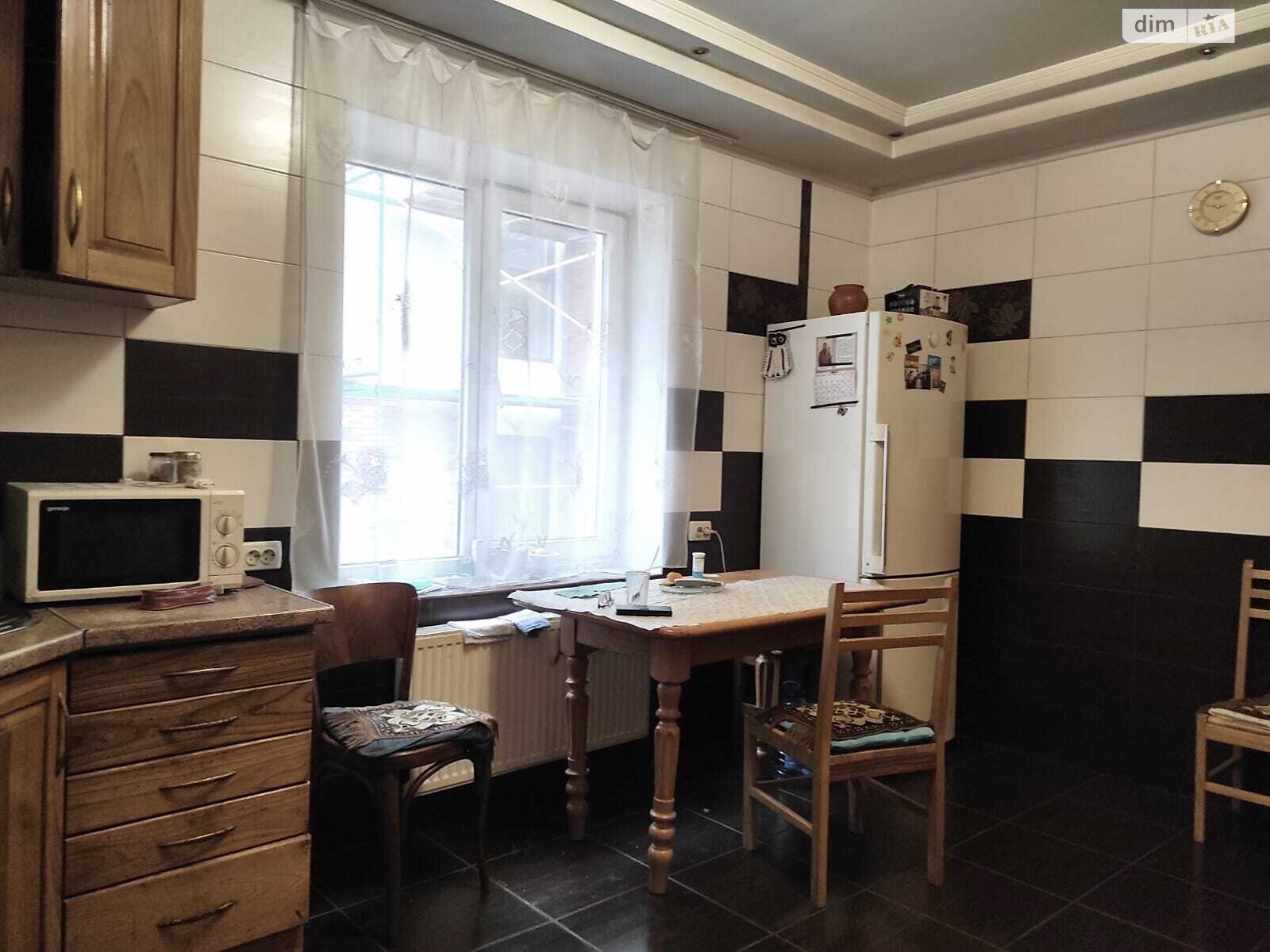 двухэтажный дом, 204 кв. м, кирпич. Продажа в Тернополе район Центр фото 1 двухэтажный дом, 204 кв. м, кирпич. Продажа в Тернополе район Центр фото 1