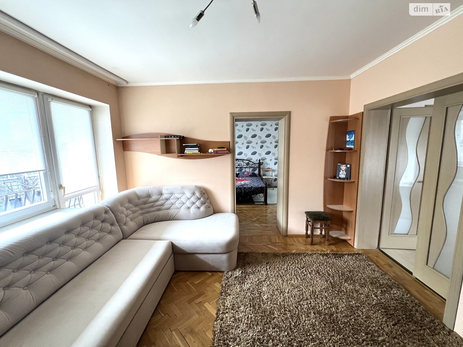 трехэтажный дом с гаражом, 530 кв. м, кирпич. Продажа в Тернополе район Центр фото 1