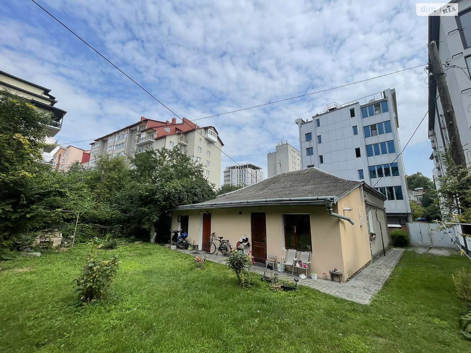 одноэтажный дом, 100 кв. м, кирпич. Продажа в Тернополе район Центр фото 1 одноэтажный дом, 100 кв. м, кирпич. Продажа в Тернополе район Центр фото 1