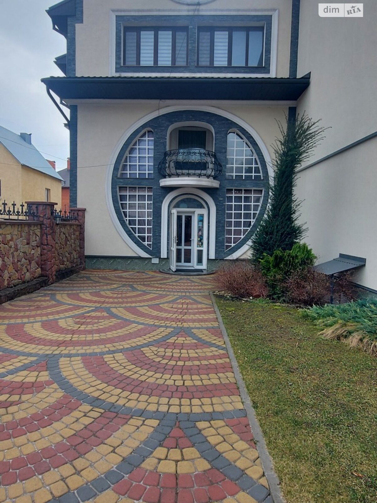 трехэтажный дом беседка, 530 кв. м, кирпич. Продажа в Тернополе район Центр фото 1