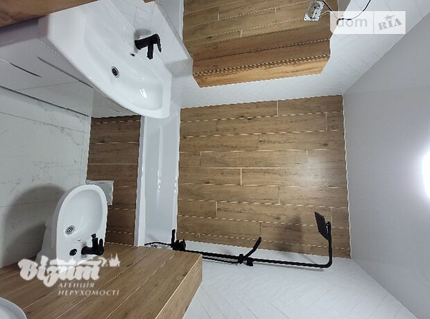 двухэтажный дом с ремонтом, 95 кв. м, кирпич. Продажа в Тернополе район Центр фото 1 двухэтажный дом с ремонтом, 95 кв. м, кирпич. Продажа в Тернополе район Центр фото 1