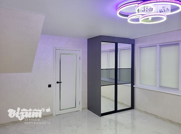 двухэтажный дом с ремонтом, 95 кв. м, кирпич. Продажа в Тернополе район Центр фото 1 двухэтажный дом с ремонтом, 95 кв. м, кирпич. Продажа в Тернополе район Центр фото 1