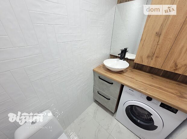 двухэтажный дом с ремонтом, 95 кв. м, кирпич. Продажа в Тернополе район Центр фото 1 двухэтажный дом с ремонтом, 95 кв. м, кирпич. Продажа в Тернополе район Центр фото 1