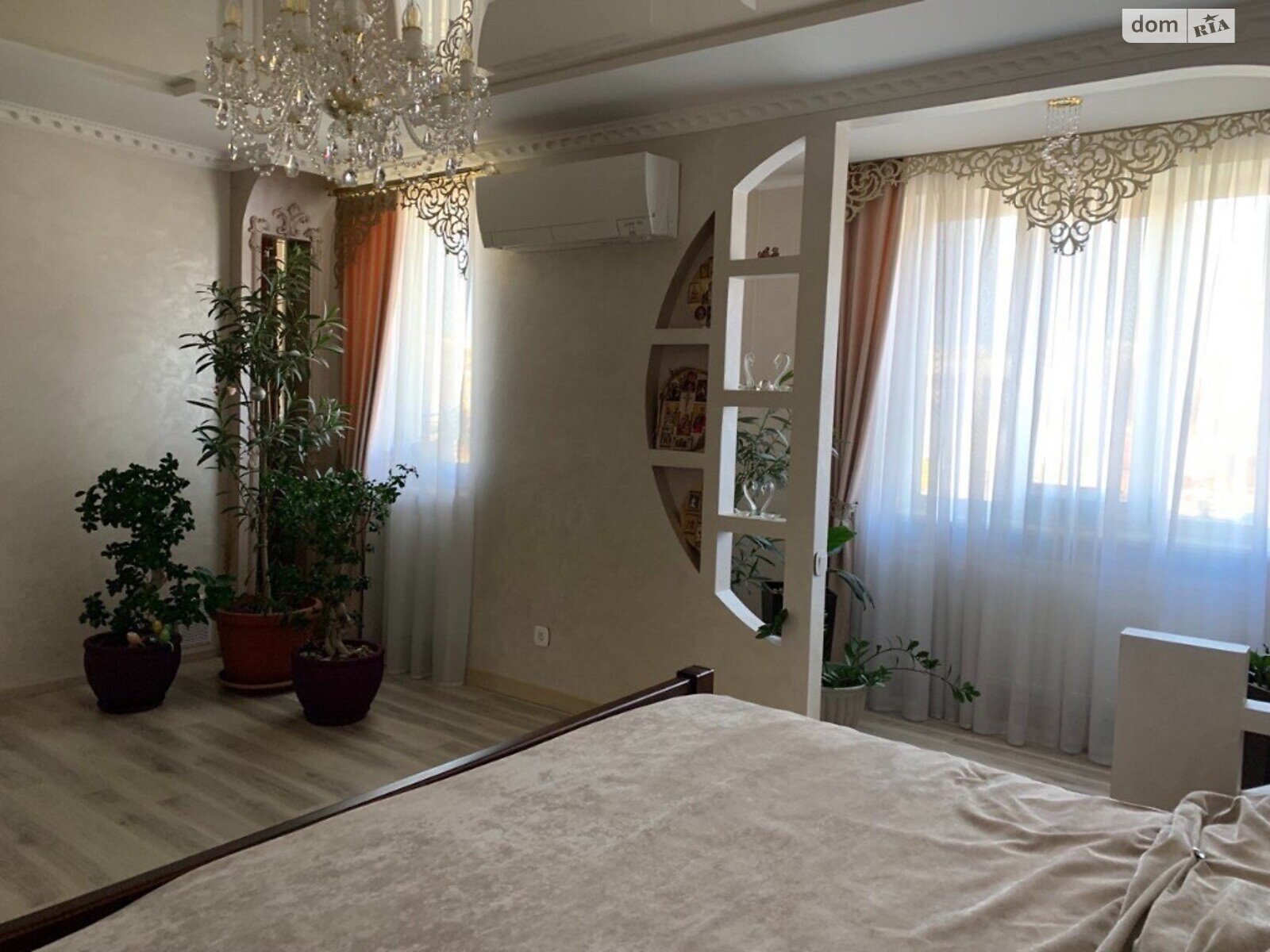 трехэтажный дом, 256.7 кв. м, кирпич. Продажа в Тернополе район Центр фото 1