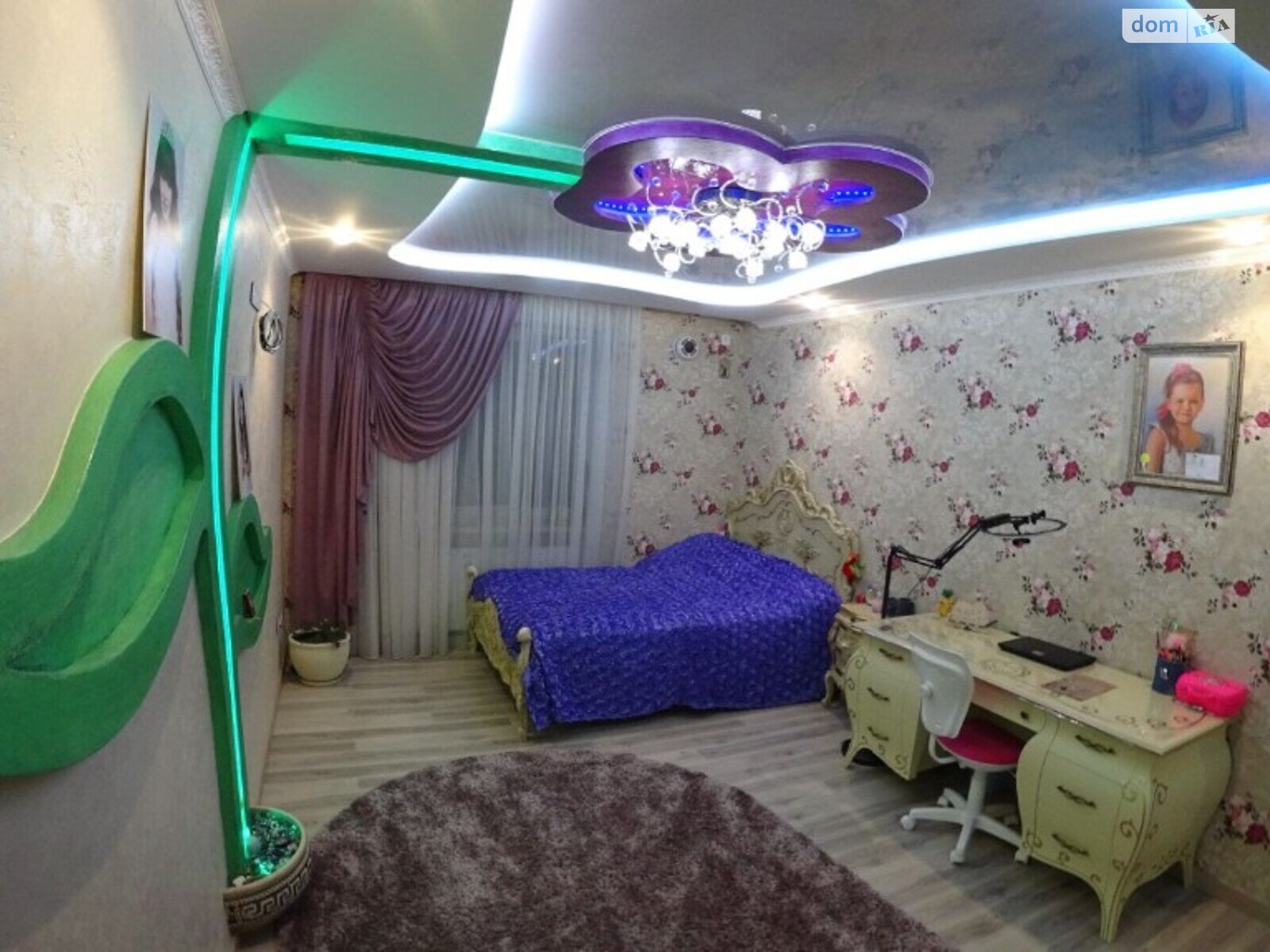 трехэтажный дом, 256.7 кв. м, кирпич. Продажа в Тернополе район Центр фото 1