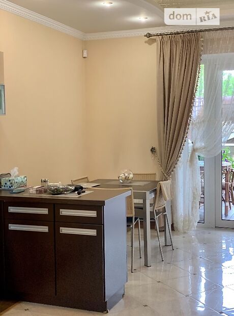 двухэтажный дом с камином, 260 кв. м, кирпич. Продажа в Великиких Бирок (Тернопольская обл.) фото 1 двухэтажный дом с камином, 260 кв. м, кирпич. Продажа в Великиких Бирок (Тернопольская обл.) фото 1
