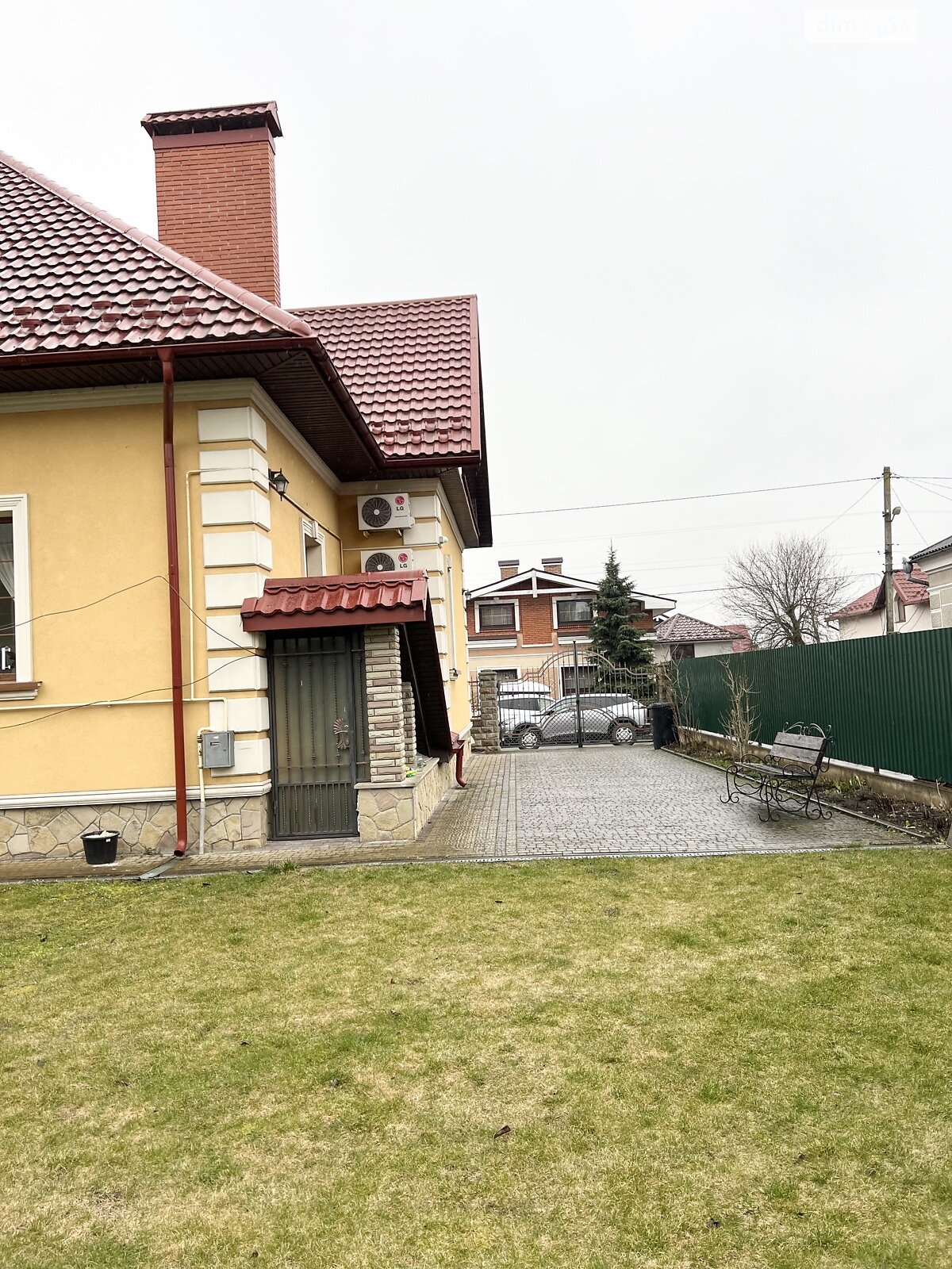 двухэтажный дом с гаражом, 284 кв. м, кирпич. Продажа в Тернополе район Восточный фото 1