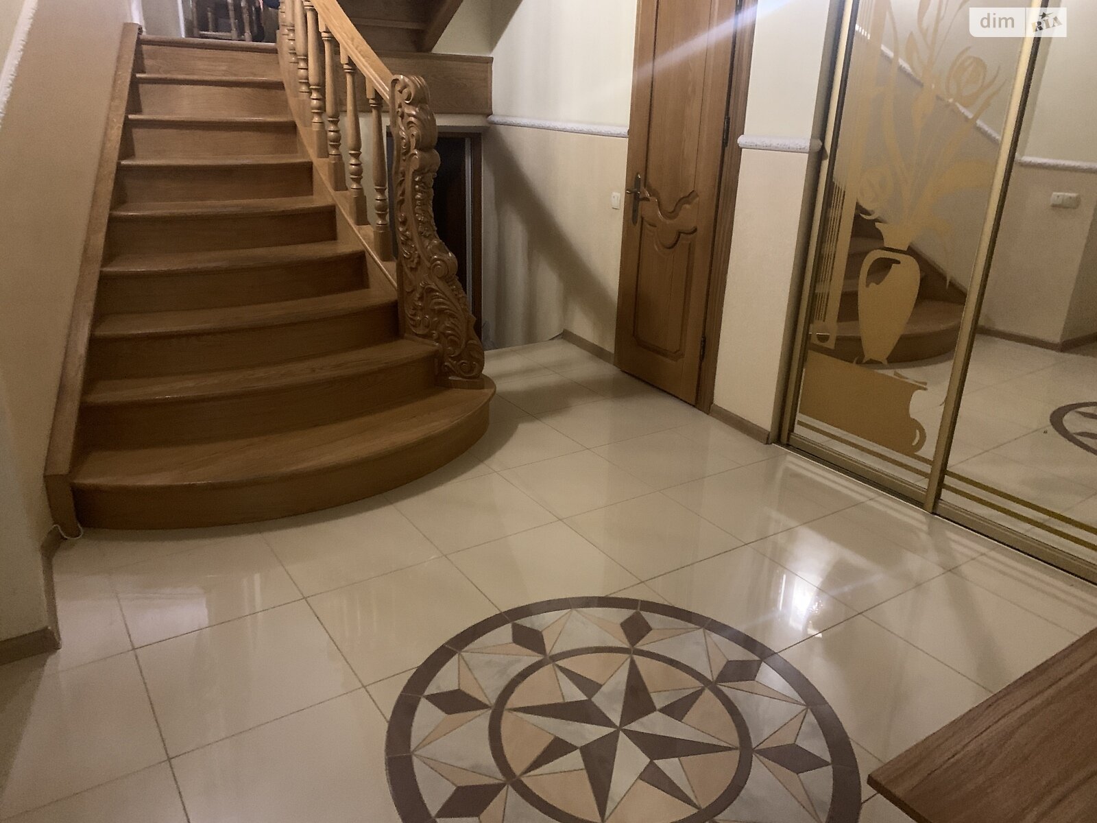 двоповерховий будинок, 299 кв. м, кирпич. Продаж в Тернополі, район Східний фото 1 двоповерховий будинок, 299 кв. м, кирпич. Продаж в Тернополі, район Східний фото 1