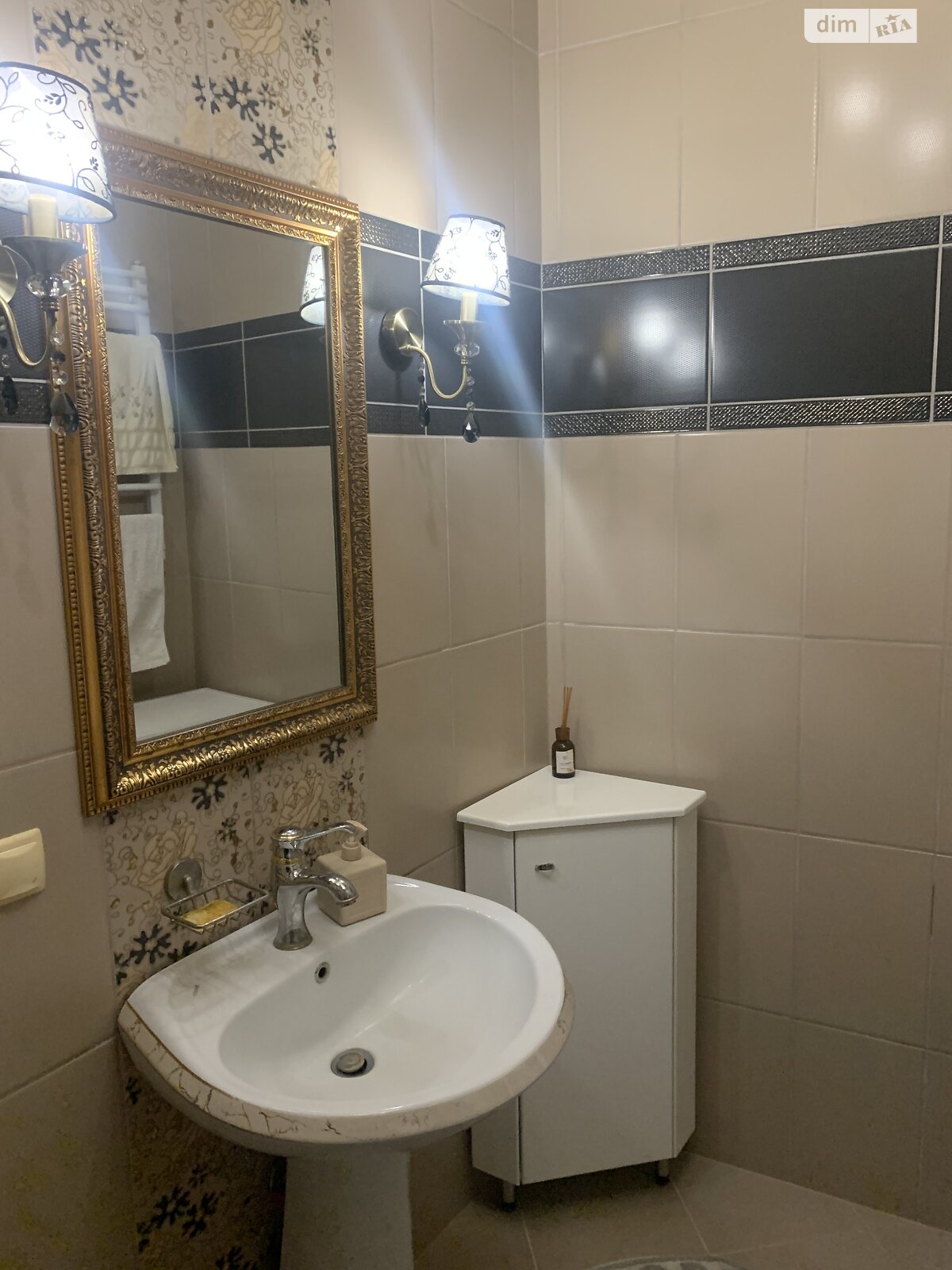 двоповерховий будинок, 299 кв. м, кирпич. Продаж в Тернополі, район Східний фото 1 двоповерховий будинок, 299 кв. м, кирпич. Продаж в Тернополі, район Східний фото 1