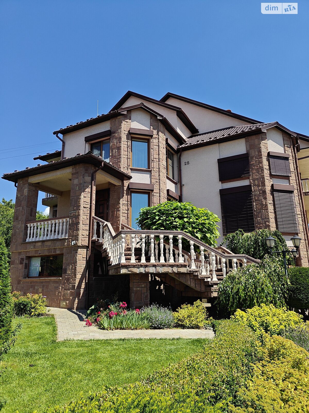 трехэтажный дом беседка, 710 кв. м, кирпич. Продажа в Тернополе фото 1