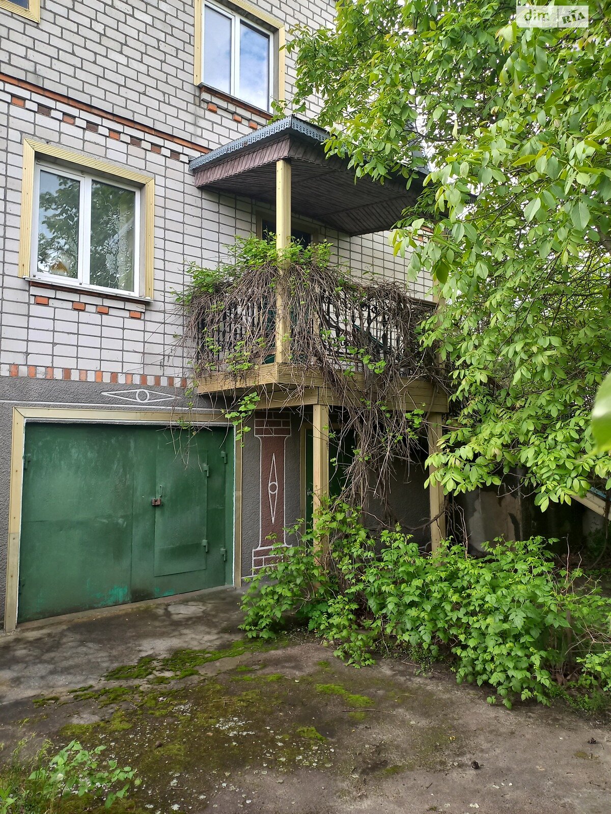 триповерховий будинок з опаленням, 204 кв. м, цегла. Продаж у Тетерівці фото 1 триповерховий будинок з опаленням, 204 кв. м, цегла. Продаж у Тетерівці фото 1