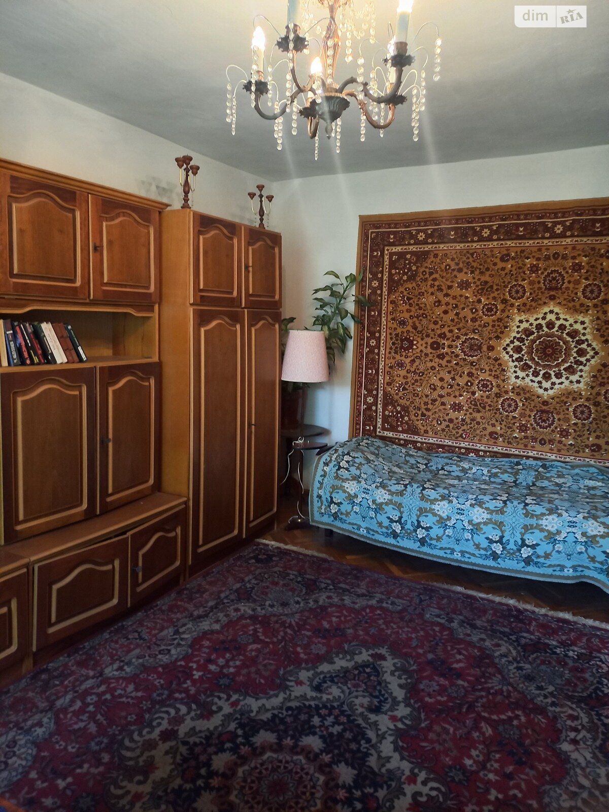 триповерховий будинок з опаленням, 204 кв. м, цегла. Продаж у Тетерівці фото 1 триповерховий будинок з опаленням, 204 кв. м, цегла. Продаж у Тетерівці фото 1