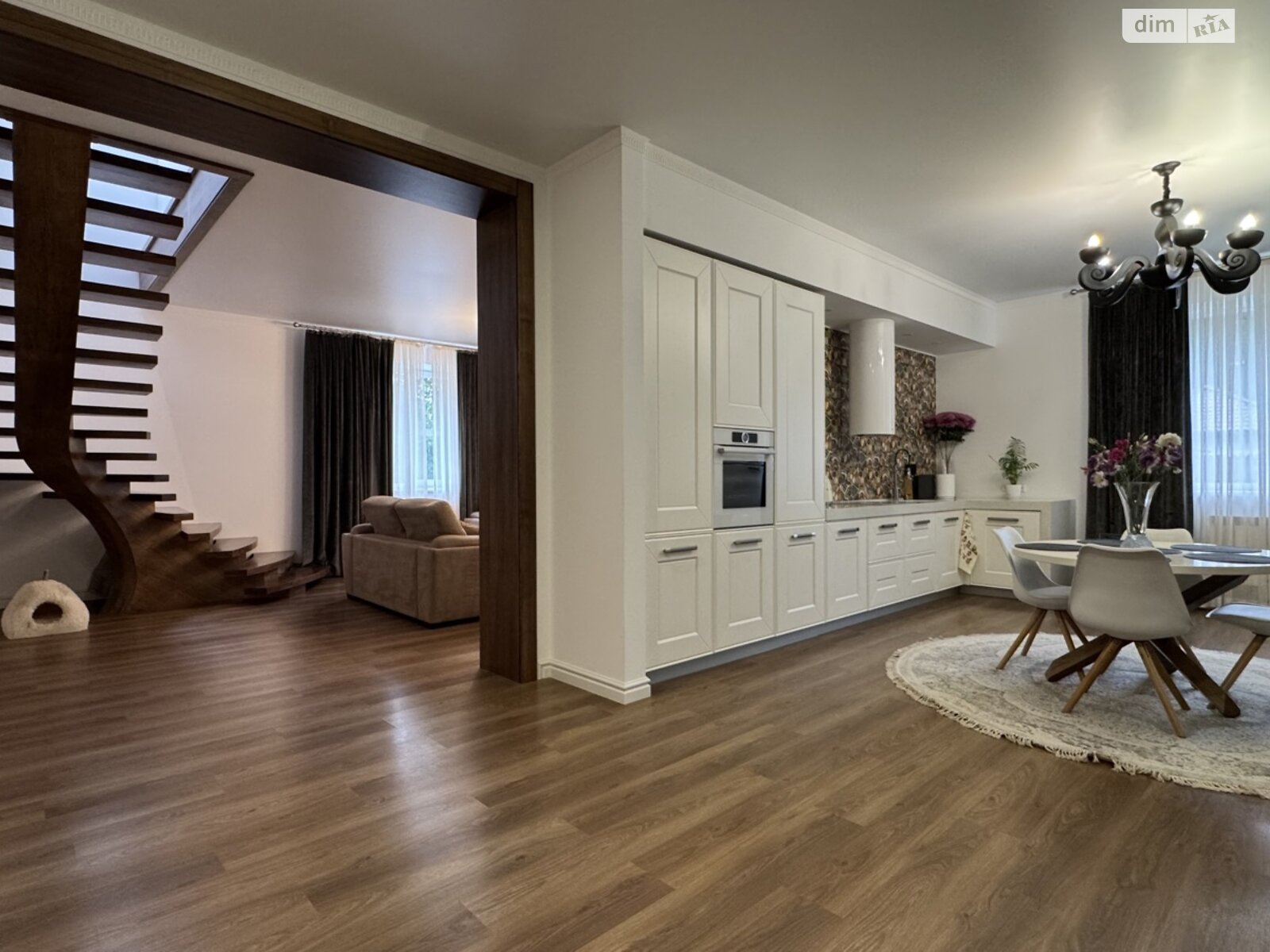 двухэтажный дом с верандой, 269 кв. м, кирпич. Продажа в Тетеревке фото 1 двухэтажный дом с верандой, 269 кв. м, кирпич. Продажа в Тетеревке фото 1