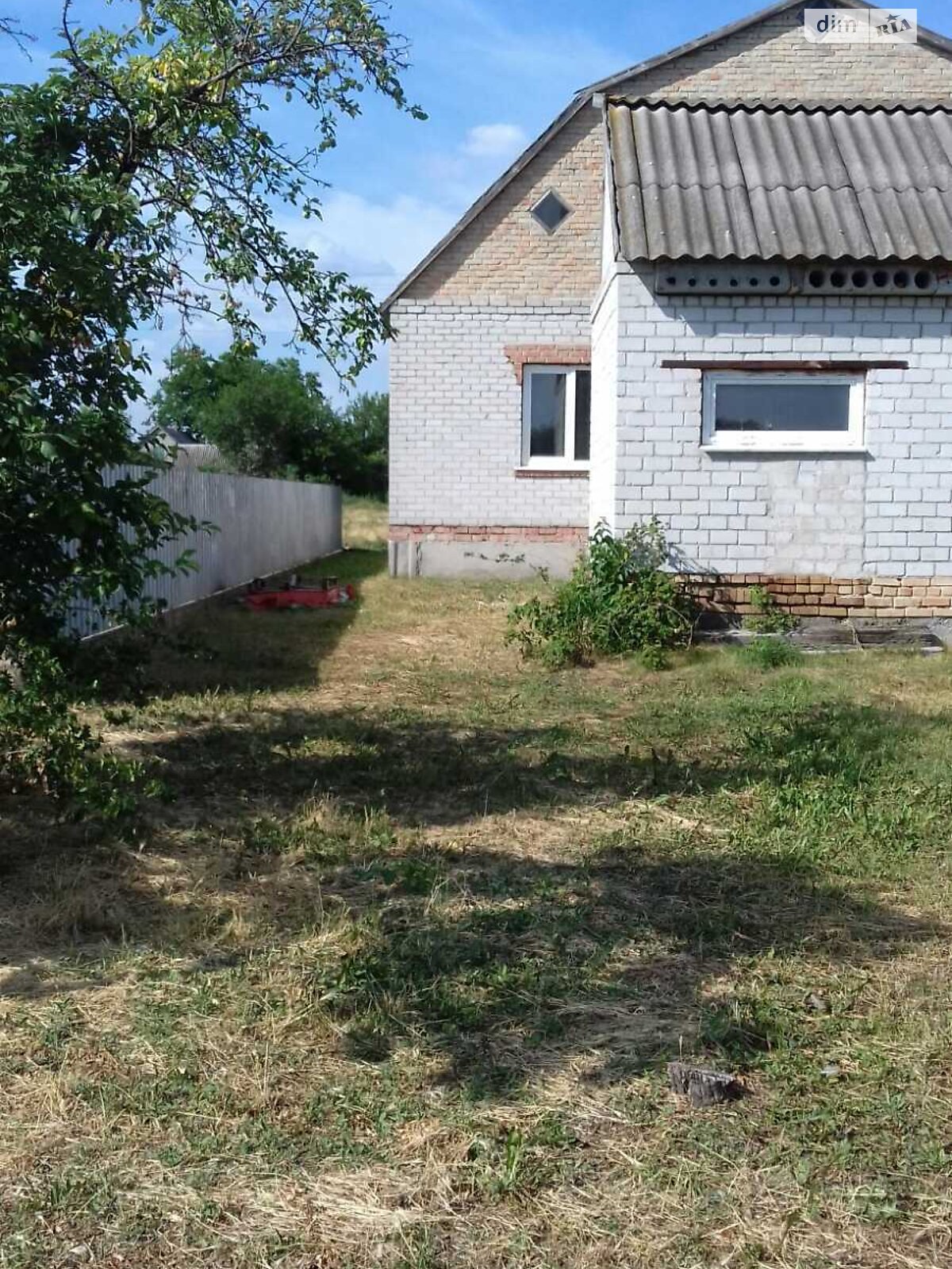 одноэтажный дом с гаражом, 200 кв. м, кирпич. Продажа в Томаковке район Томаковка фото 1 одноэтажный дом с гаражом, 200 кв. м, кирпич. Продажа в Томаковке район Томаковка фото 1
