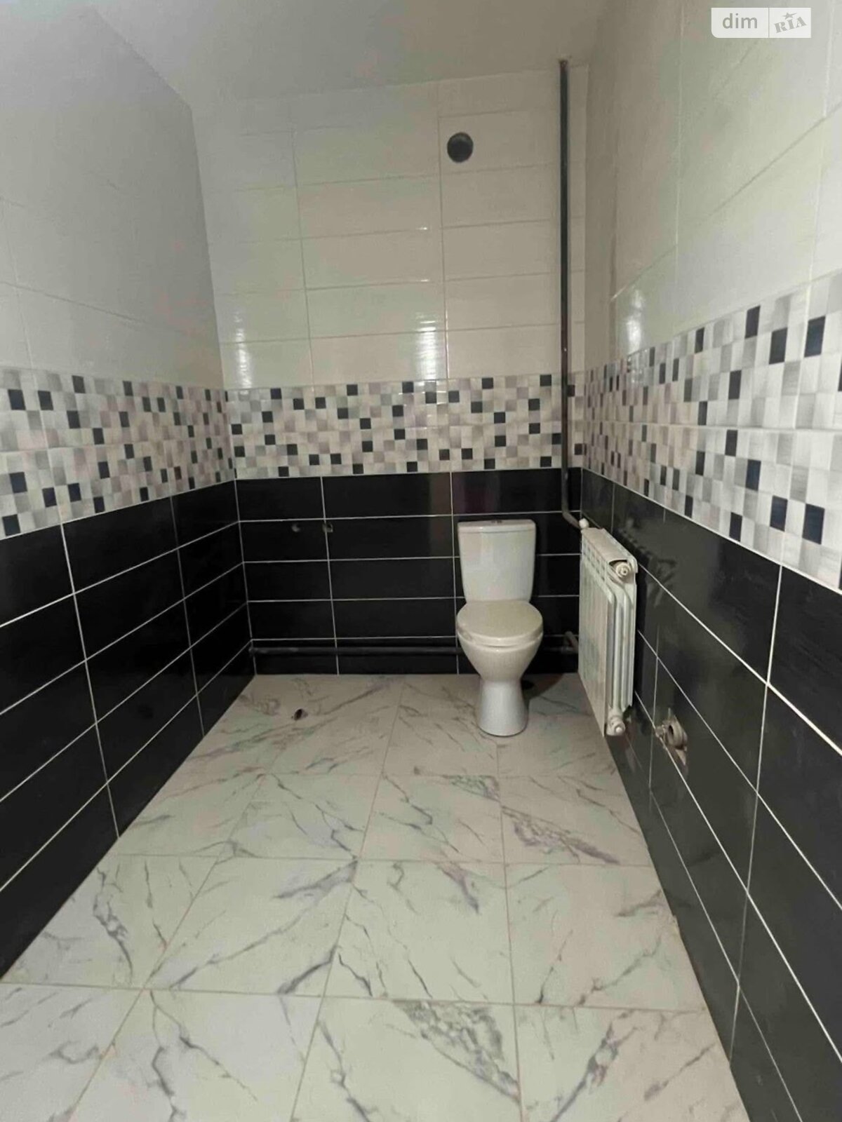 двухэтажный дом с гаражом, 129.7 кв. м, кирпич. Продажа в Томиловке фото 1