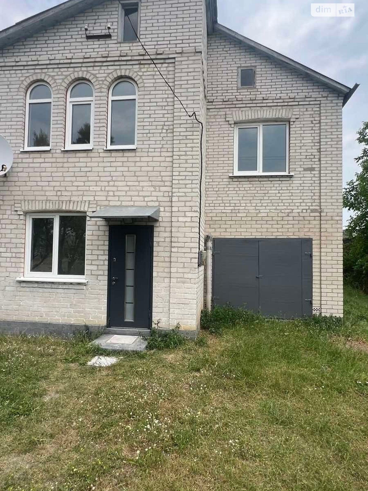 двухэтажный дом с гаражом, 129.7 кв. м, кирпич. Продажа в Томиловке фото 1