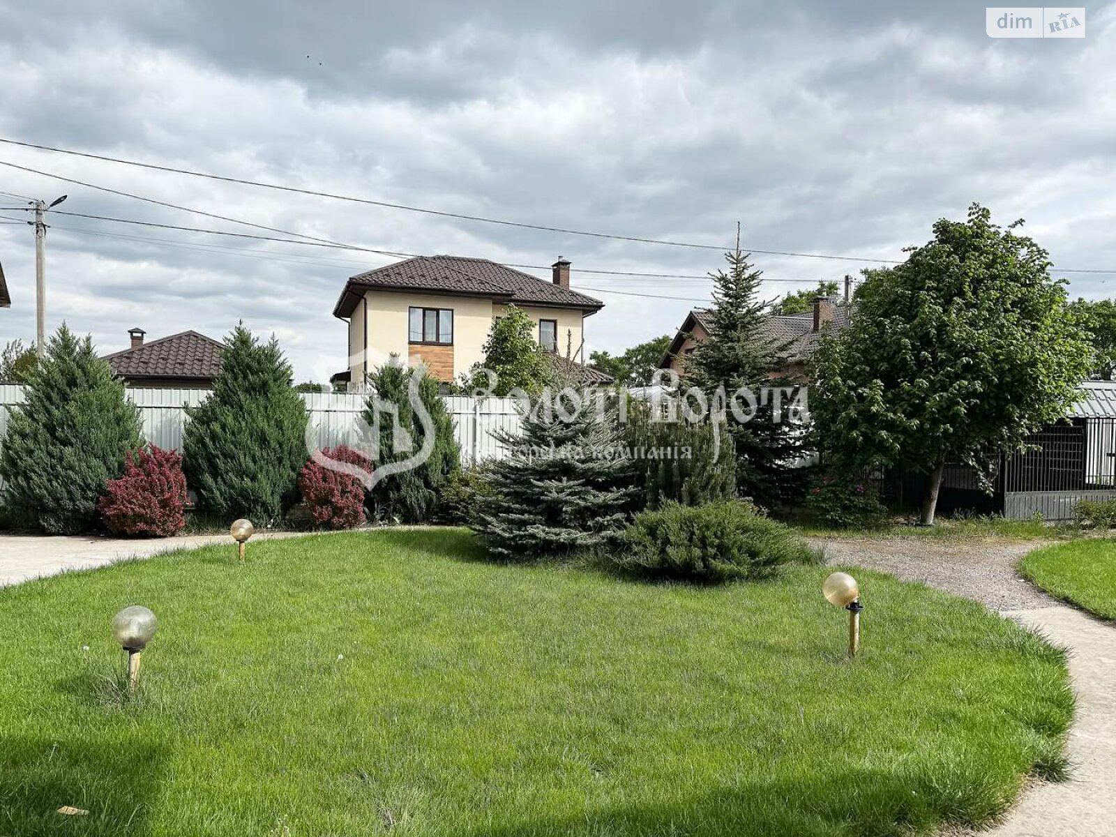 двухэтажный дом, 206.4 кв. м, кирпич. Продажа в Требухове фото 1 двухэтажный дом, 206.4 кв. м, кирпич. Продажа в Требухове фото 1
