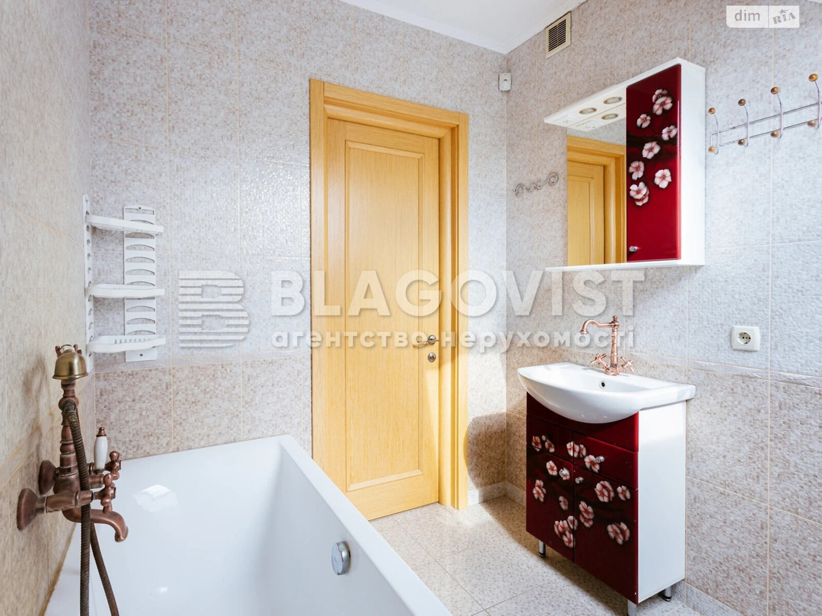 двухэтажный дом беседка, 95 кв. м, кирпич. Продажа в Требухове фото 1 двухэтажный дом беседка, 95 кв. м, кирпич. Продажа в Требухове фото 1