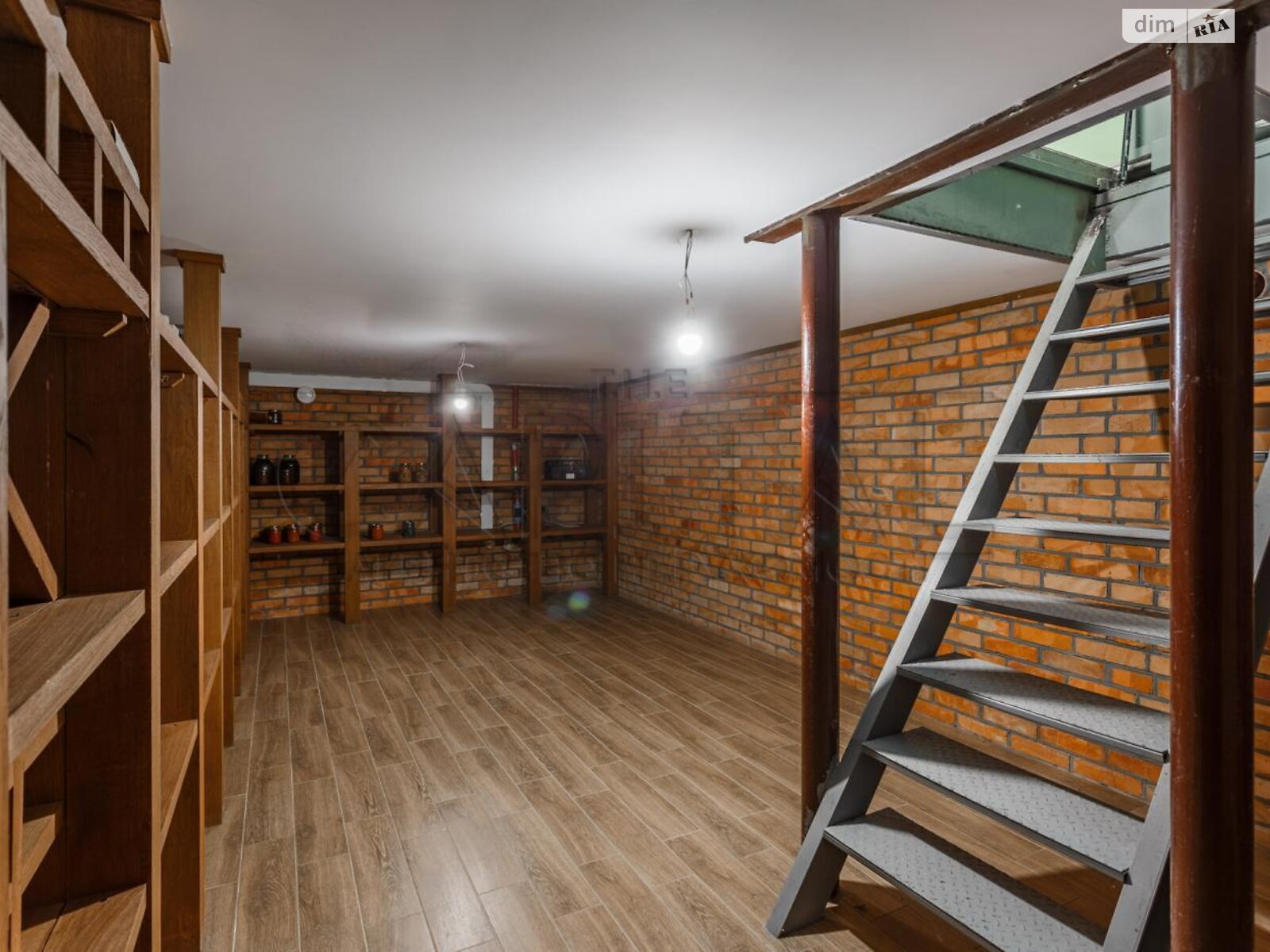 двоповерховий будинок з гаражем, 369.6 кв. м, цегла. Продаж у Требухові фото 1 двоповерховий будинок з гаражем, 369.6 кв. м, цегла. Продаж у Требухові фото 1