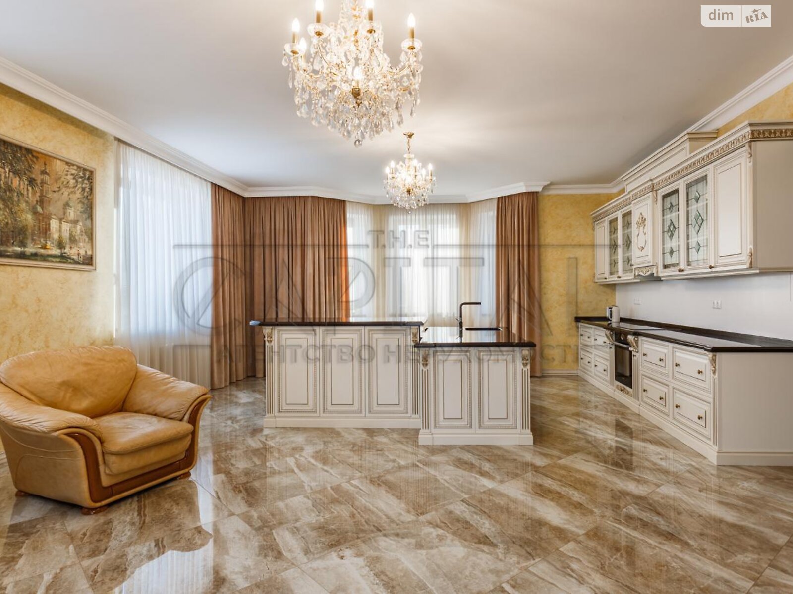 двухэтажный дом с гаражом, 369.6 кв. м, кирпич. Продажа в Требухове фото 1 двухэтажный дом с гаражом, 369.6 кв. м, кирпич. Продажа в Требухове фото 1