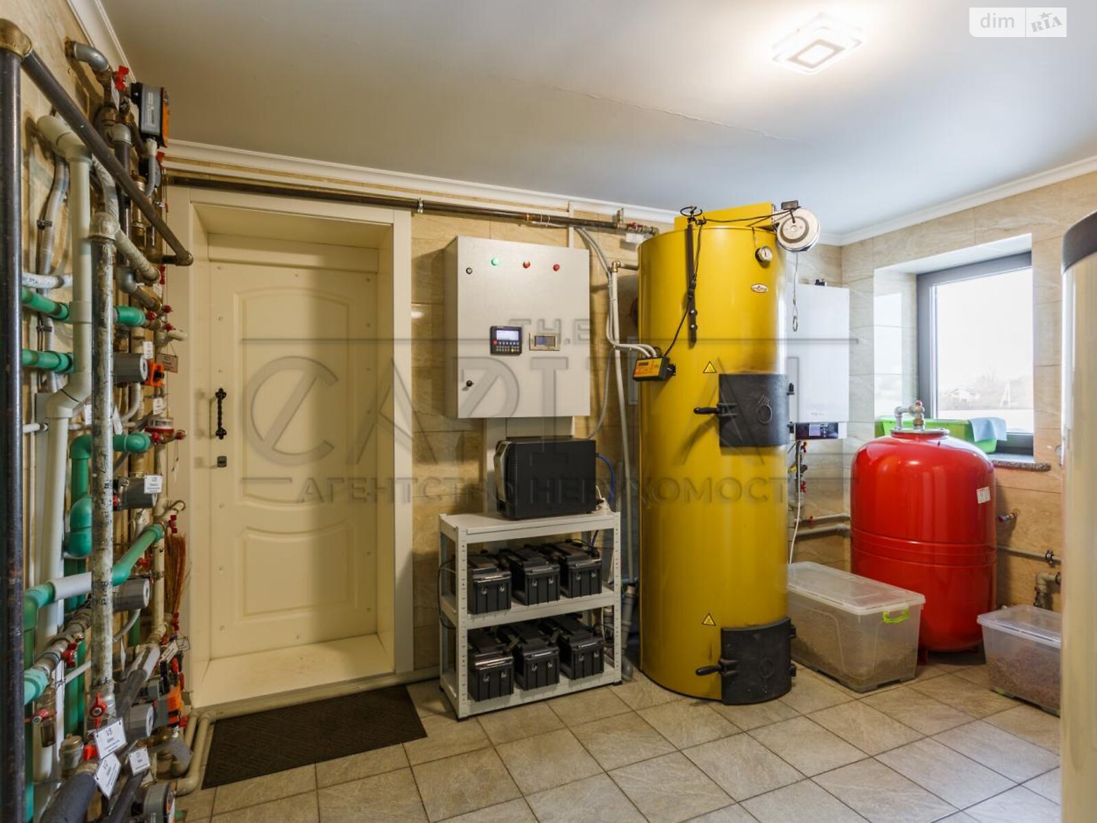 двухэтажный дом с гаражом, 369.6 кв. м, кирпич. Продажа в Требухове фото 1 двухэтажный дом с гаражом, 369.6 кв. м, кирпич. Продажа в Требухове фото 1