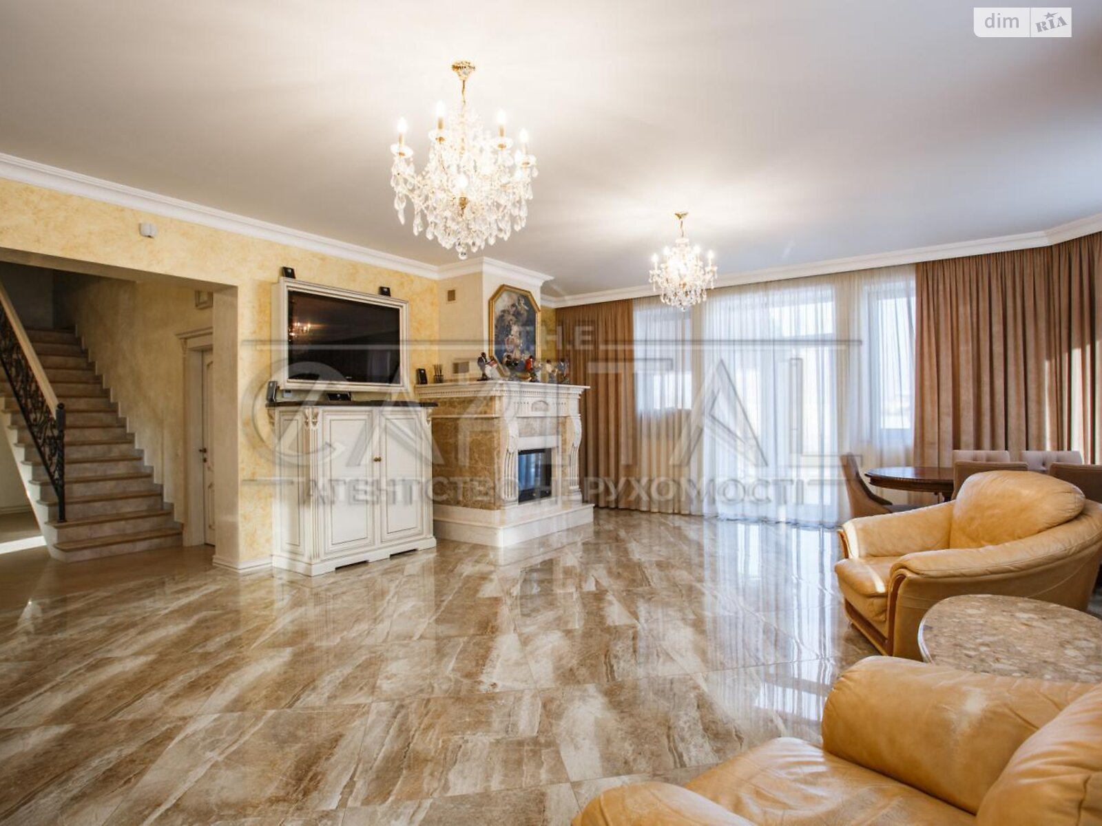 двоповерховий будинок з гаражем, 369.6 кв. м, цегла. Продаж у Требухові фото 1 двоповерховий будинок з гаражем, 369.6 кв. м, цегла. Продаж у Требухові фото 1