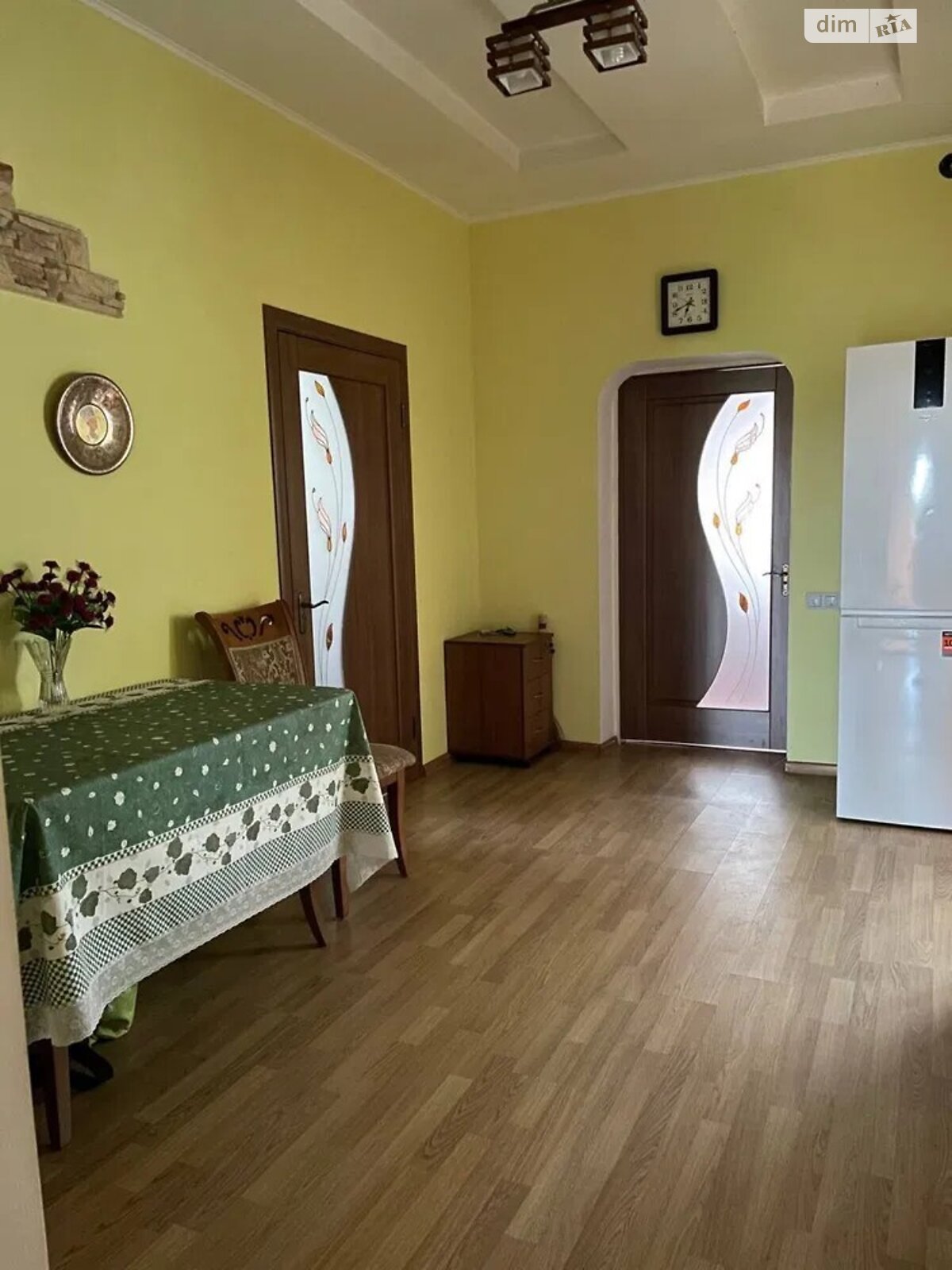 триповерховий будинок з балконом, 238.5 кв. м, цегла. Продаж у Требухові фото 1 триповерховий будинок з балконом, 238.5 кв. м, цегла. Продаж у Требухові фото 1