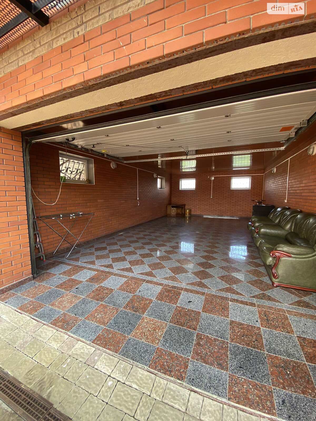 триповерховий будинок з гаражем, 94.2 кв. м, цегла. Продаж у Трилісах фото 1 триповерховий будинок з гаражем, 94.2 кв. м, цегла. Продаж у Трилісах фото 1