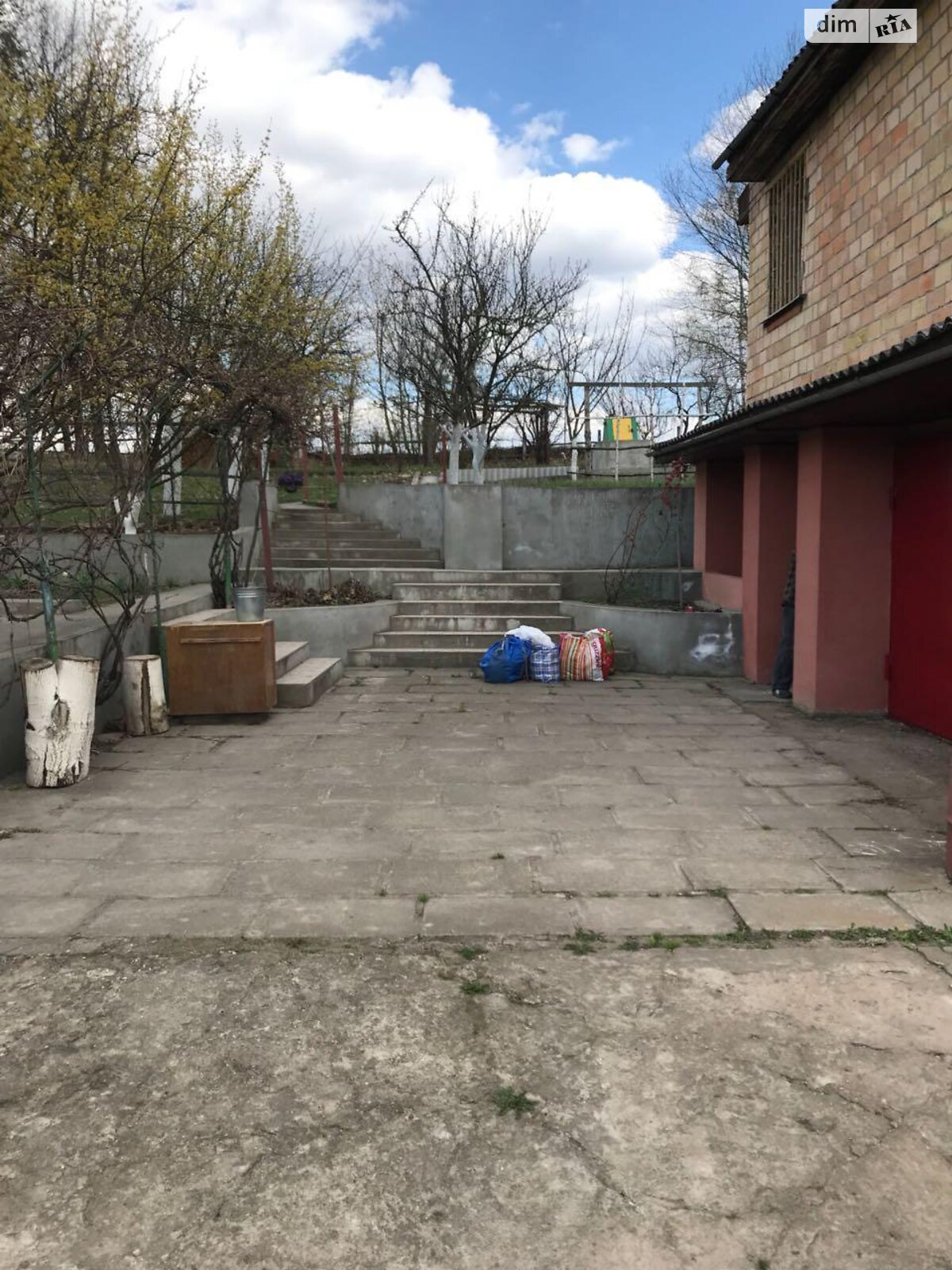 трехэтажный дом, 110 кв. м, кирпич. Продажа в Кожанке фото 1 трехэтажный дом, 110 кв. м, кирпич. Продажа в Кожанке фото 1