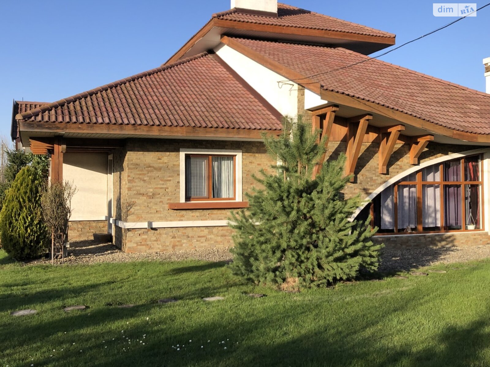 двоповерховий будинок бесідка, 314 кв. м, цегла. Продаж у Трускавці фото 1 двоповерховий будинок бесідка, 314 кв. м, цегла. Продаж у Трускавці фото 1