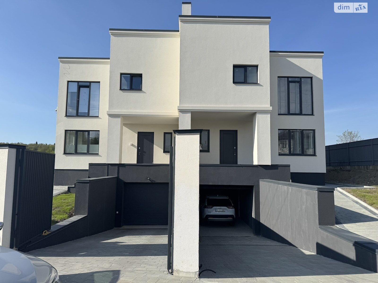 двухэтажный дом с верандой, 250 кв. м, кирпич. Продажа в Трускавце район Трускавец фото 1 двухэтажный дом с верандой, 250 кв. м, кирпич. Продажа в Трускавце район Трускавец фото 1