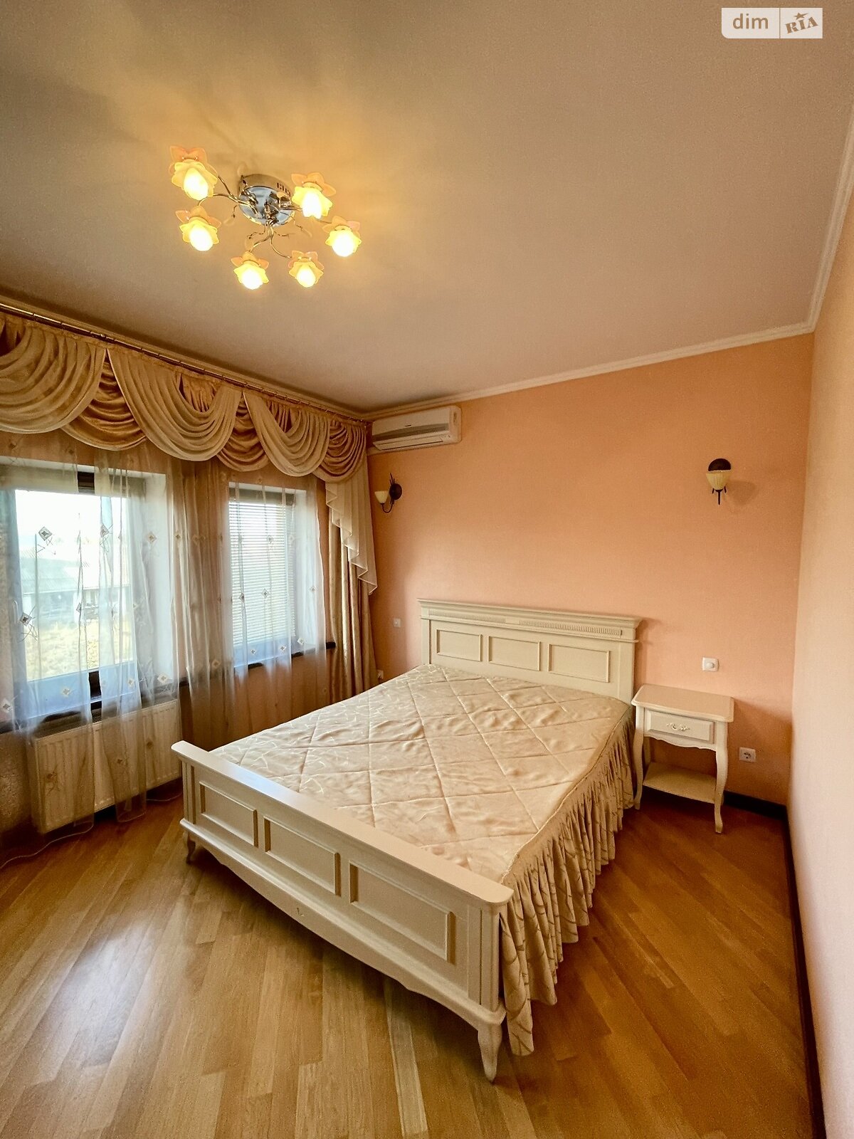 двухэтажный дом с балконом, 300 кв. м, кирпич. Продажа в Виннице фото 1 двухэтажный дом с балконом, 300 кв. м, кирпич. Продажа в Виннице фото 1