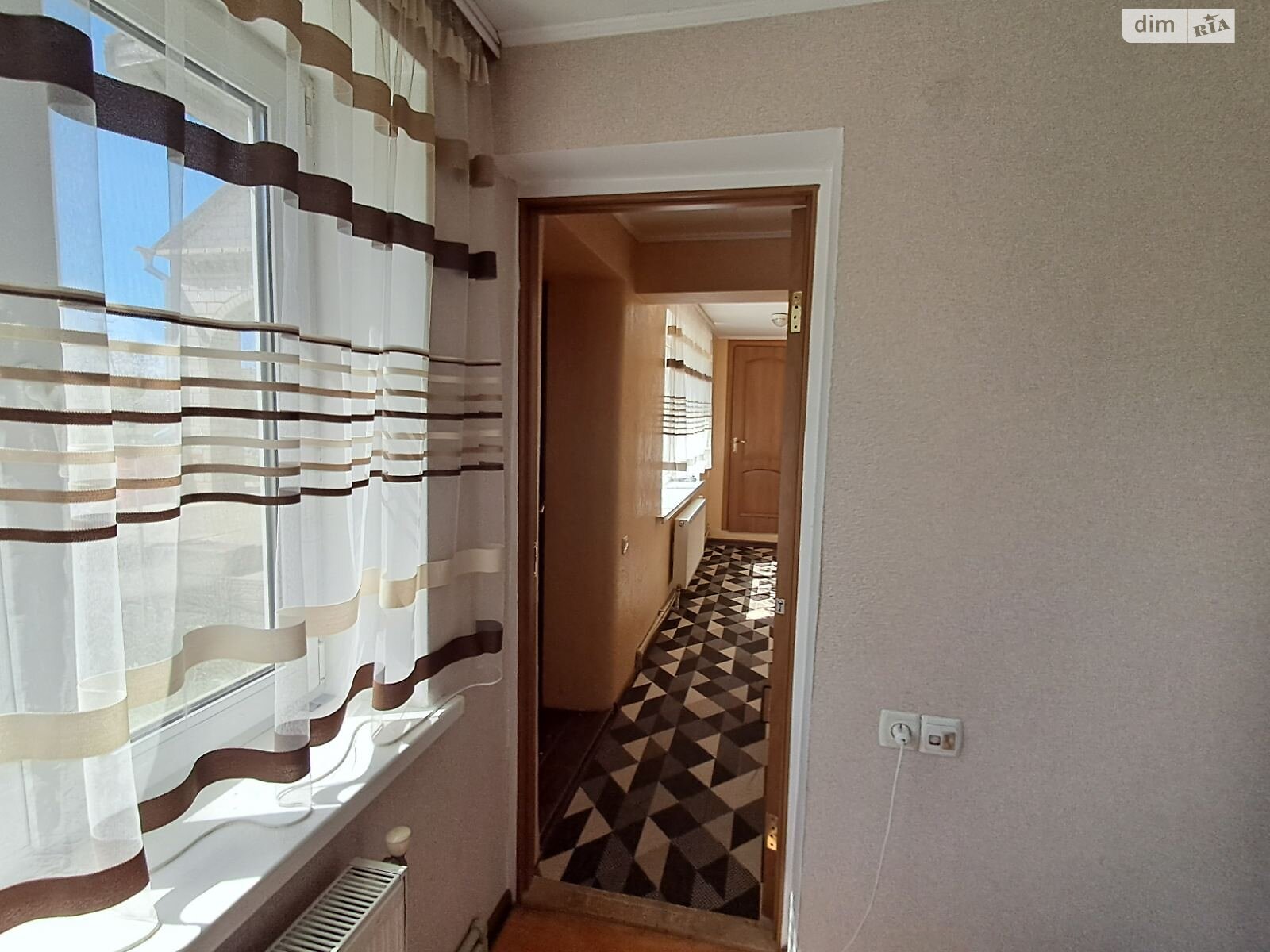 одноэтажный дом с отоплением, 188 кв. м, кирпич. Продажа в Тульчине район Тульчин фото 1 одноэтажный дом с отоплением, 188 кв. м, кирпич. Продажа в Тульчине район Тульчин фото 1