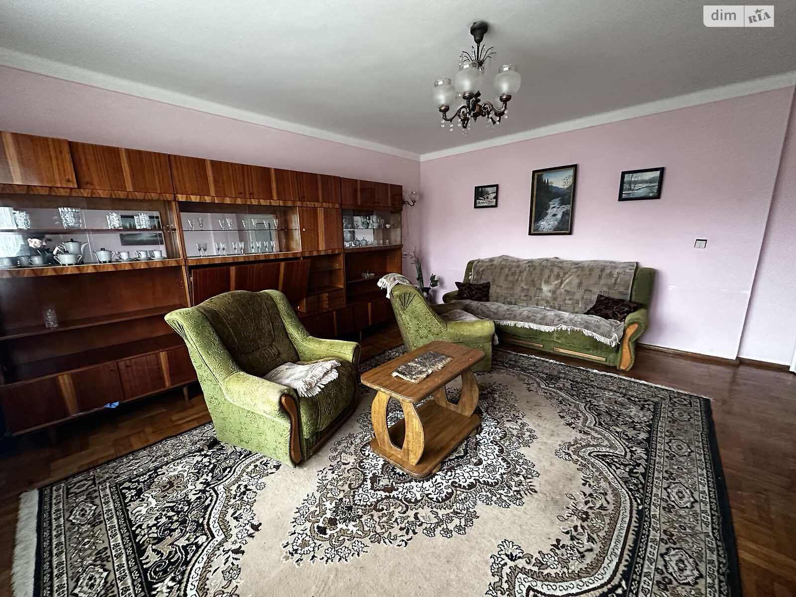 двухэтажный дом с гаражом, 223 кв. м, кирпич. Продажа в Тячеве фото 1 двухэтажный дом с гаражом, 223 кв. м, кирпич. Продажа в Тячеве фото 1