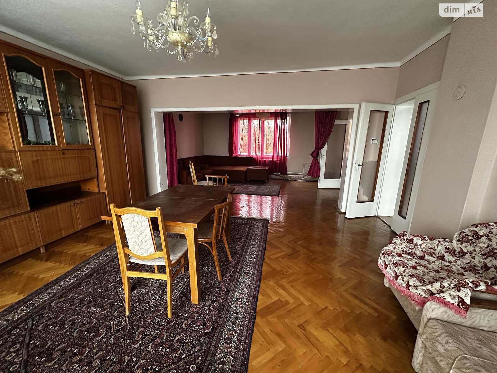 двухэтажный дом с гаражом, 223 кв. м, кирпич. Продажа в Тячеве фото 1 двухэтажный дом с гаражом, 223 кв. м, кирпич. Продажа в Тячеве фото 1