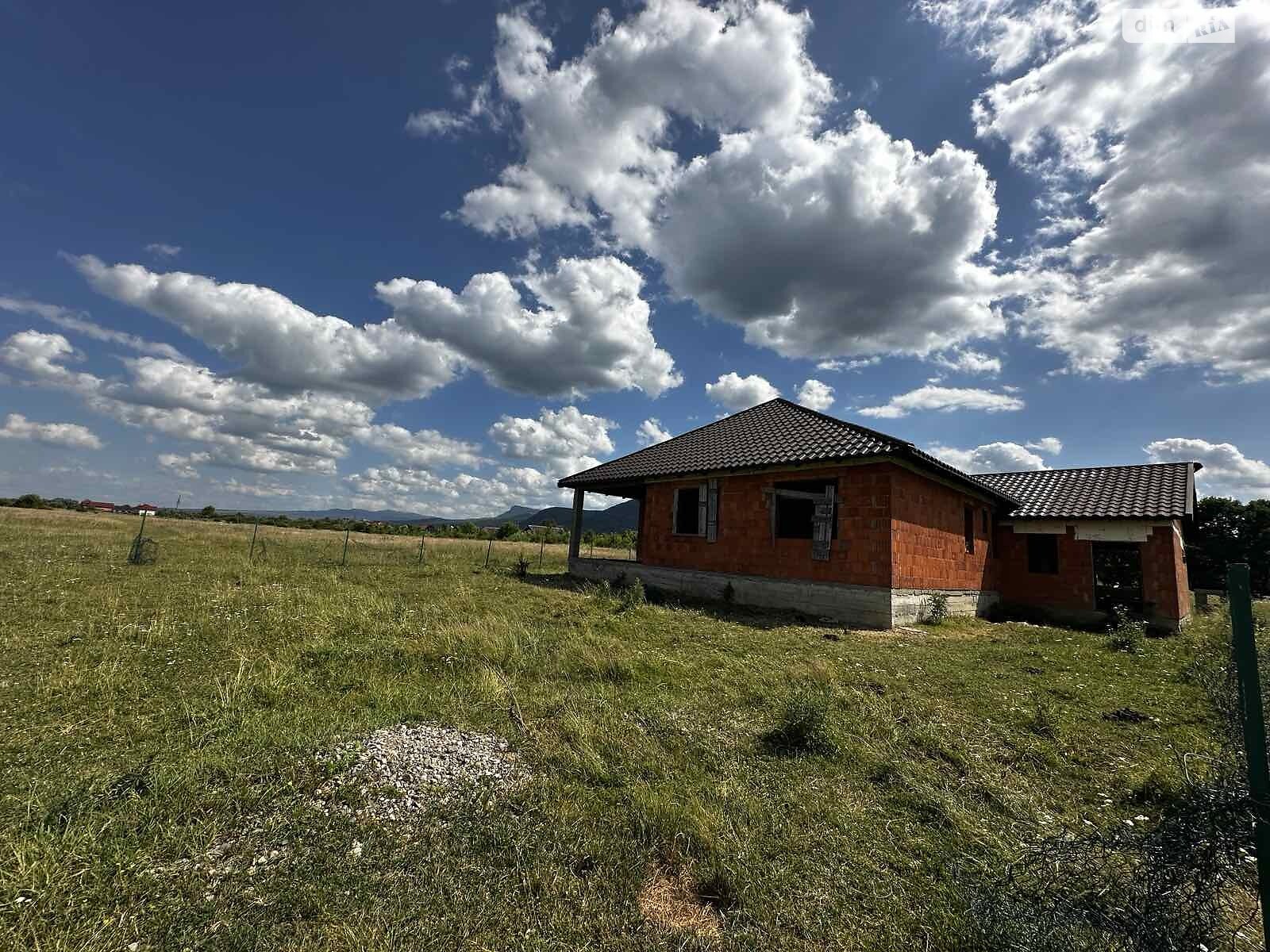 одноэтажный дом, 160 кв. м, кирпич. Продажа в Тячеве фото 1 одноэтажный дом, 160 кв. м, кирпич. Продажа в Тячеве фото 1
