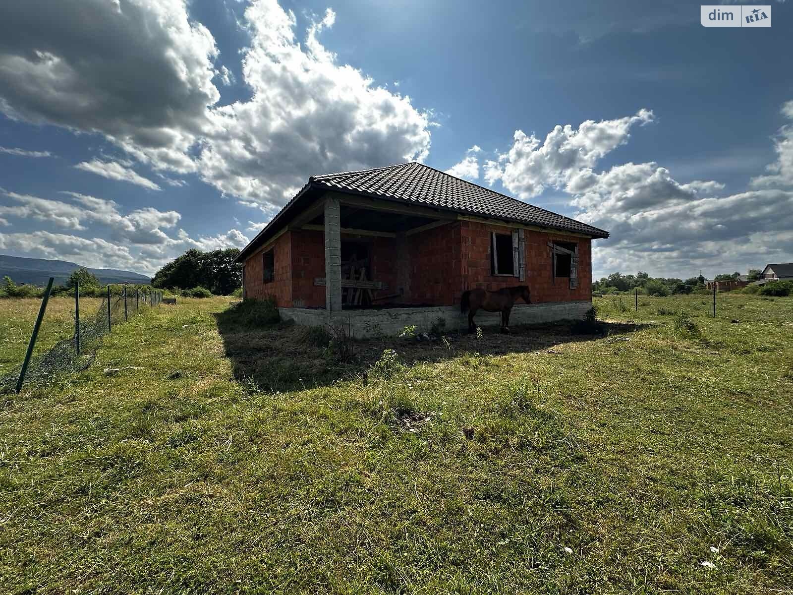 одноэтажный дом, 160 кв. м, кирпич. Продажа в Тячеве фото 1 одноэтажный дом, 160 кв. м, кирпич. Продажа в Тячеве фото 1