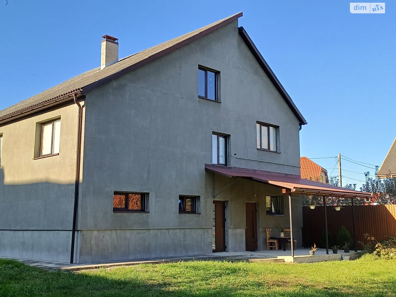 двоповерховий будинок з верандою, 199.9 кв. м, цегла. Продаж у Тячеві фото 1 двоповерховий будинок з верандою, 199.9 кв. м, цегла. Продаж у Тячеві фото 1
