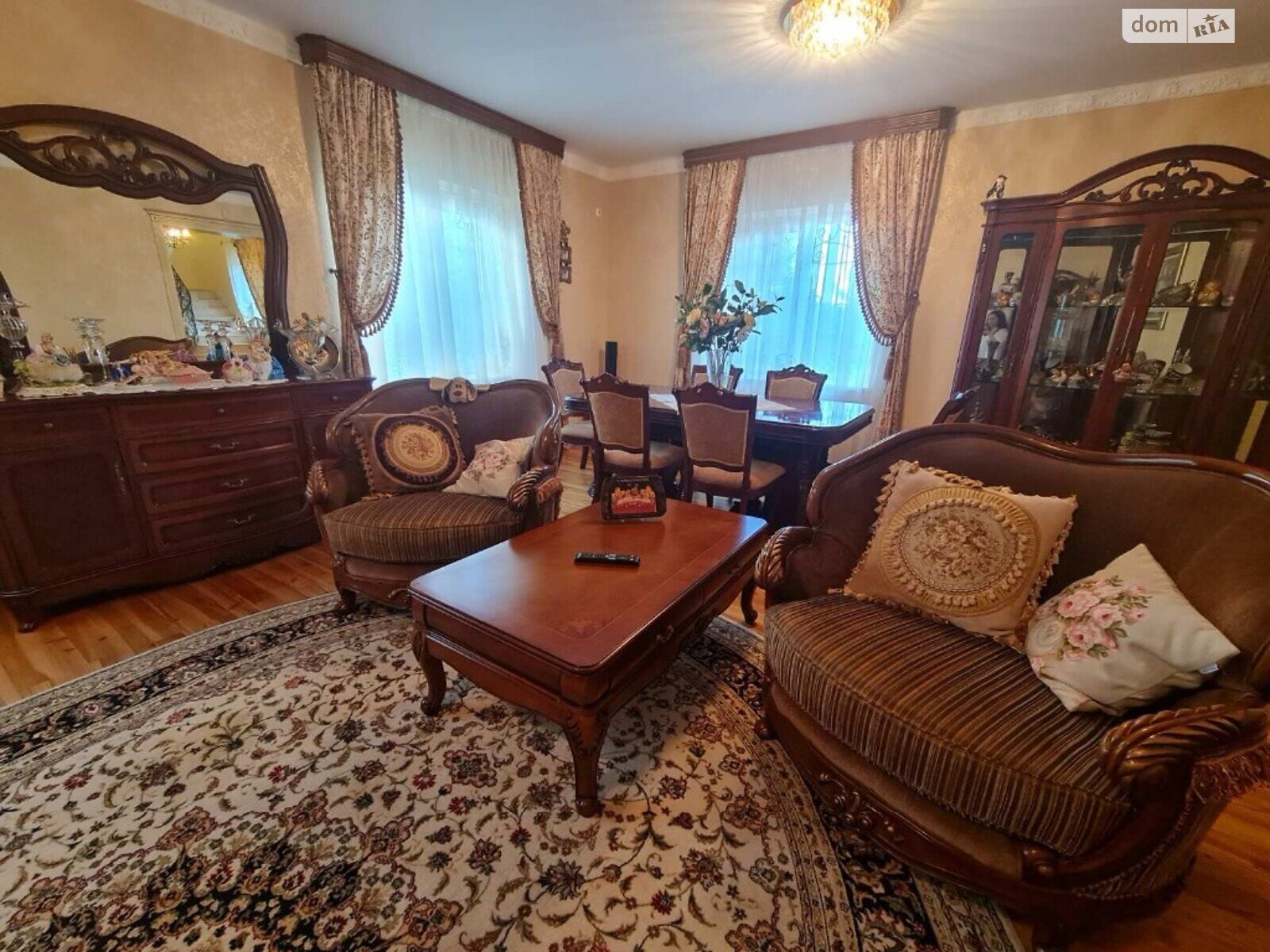 двоповерховий будинок з ремонтом, 265 кв. м, цегла. Продаж у Селищі фото 1