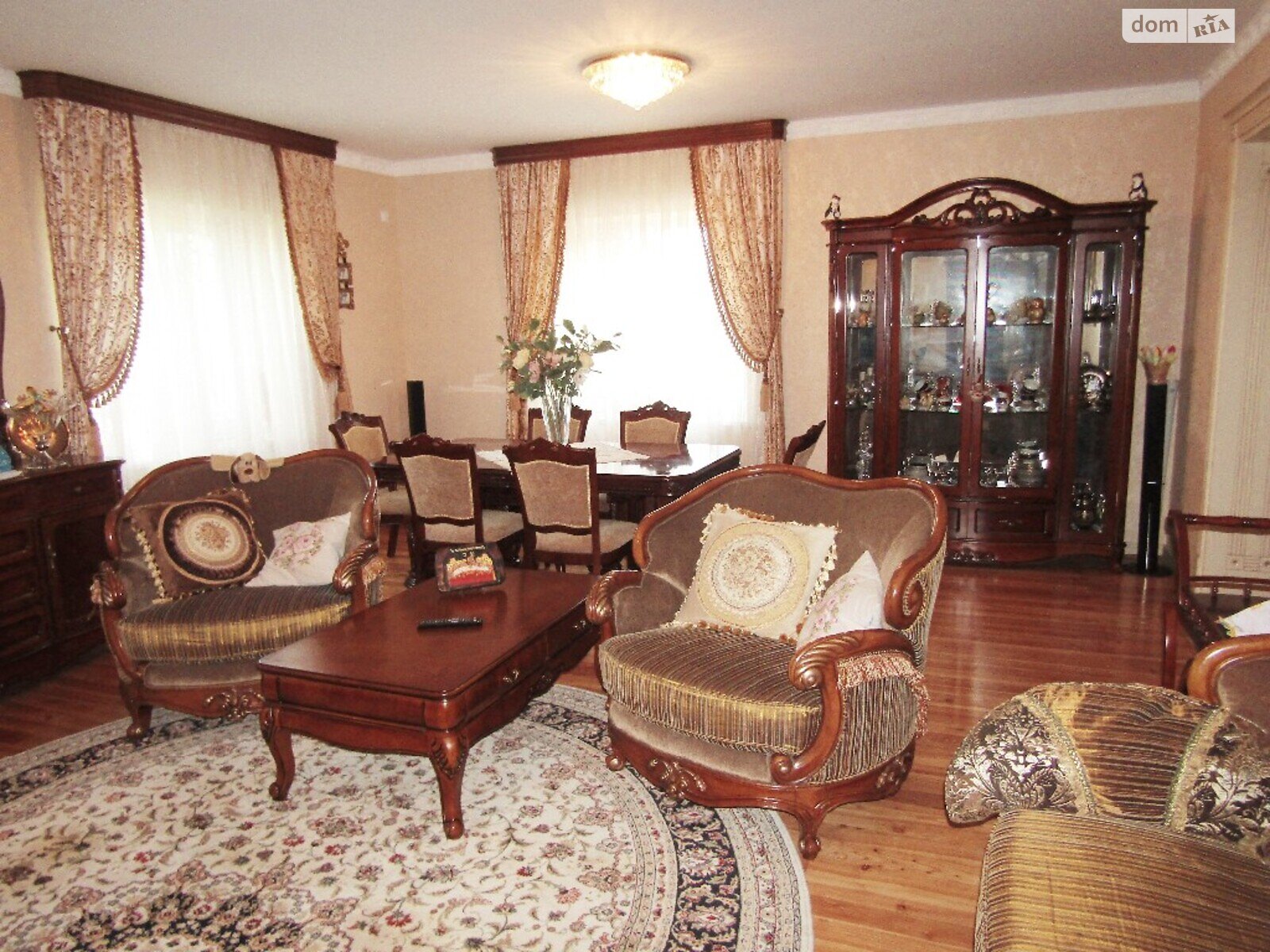 двоповерховий будинок з ремонтом, 265 кв. м, цегла. Продаж у Селищі фото 1