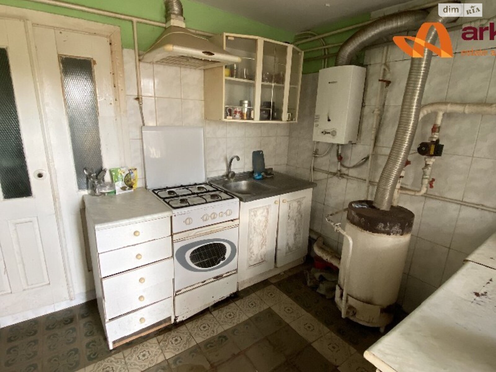 трехэтажный дом с балконом, 254.6 кв. м, кирпич. Продажа в Тысменице фото 1