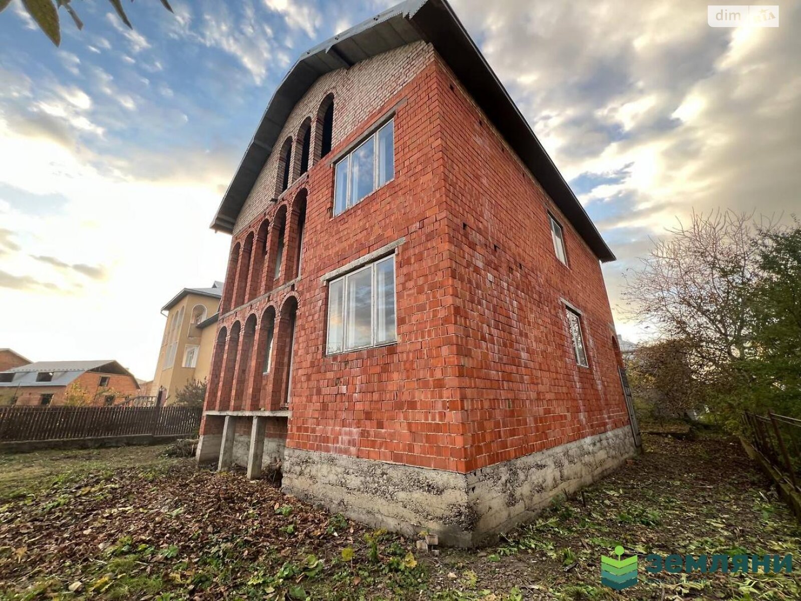 двухэтажный дом, 240 кв. м, кирпич. Продажа в Тысменице фото 1 двухэтажный дом, 240 кв. м, кирпич. Продажа в Тысменице фото 1