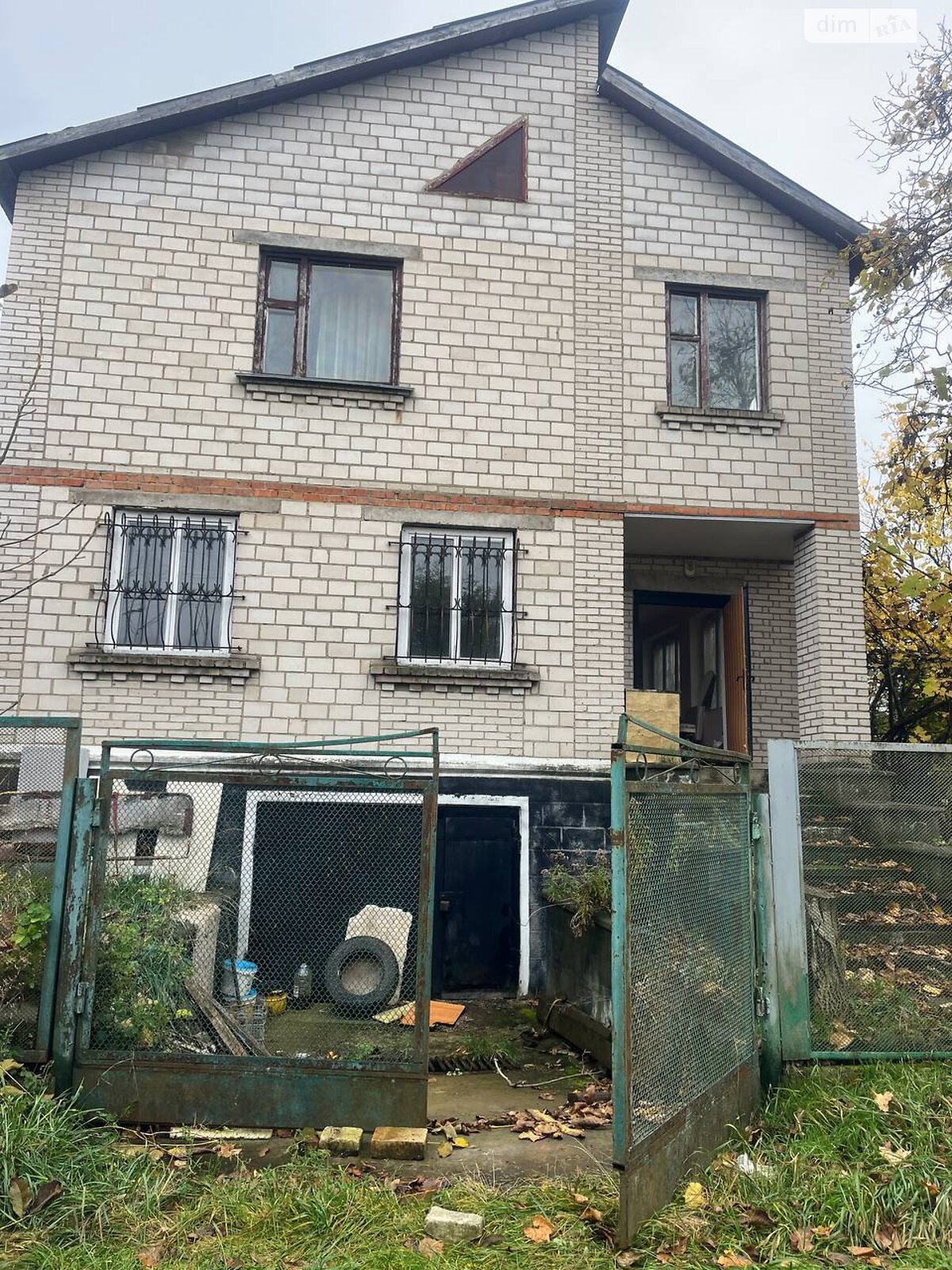 двоповерховий будинок з гаражем, 90 кв. м, кирпич. Продаж у Тютьках фото 1